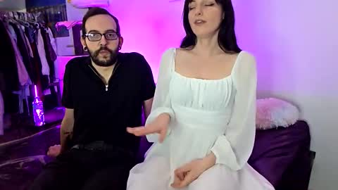 Snapshot of theleonkane chatting on April 3, 10:19 pm theleonkane online show from April 3, 10:19 pm