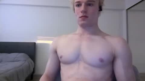 Snapshot of thelevimeyers chatting on May 29, 2:09 am thelevimeyers online show from May 29, 2:09 am