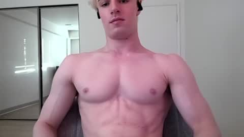 Snapshot of thelevimeyers chatting on June 9, 2:01 am thelevimeyers online show from June 9, 2:01 am