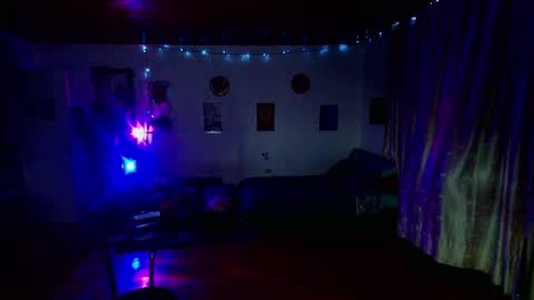 Snapshot of thelilithdreams chatting on January 17, 5:21 am Lilth online show from January 17, 5:21 am