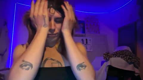 Lucy Lucy online show from December 22, 2:52 am