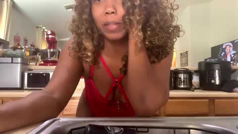 Snapshot of themelandmike chatting on February 2, 6:06 pm TheMelandMike online show from February 2, 6:06 pm