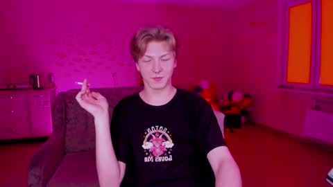 Snapshot of themikesever chatting on January 30, 4:16 am Sever online show from January 30, 4:16 am