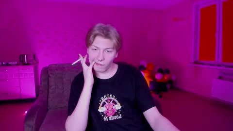 Snapshot of themikesever chatting on February 7, 5:07 pm Sever online show from February 7, 5:07 pm