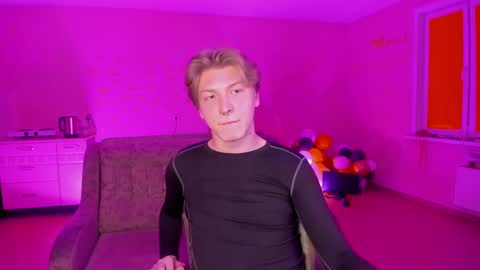 Snapshot of themikesever chatting on February 9, 7:52 pm Sever online show from February 9, 7:52 pm