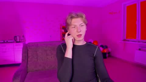 Snapshot of themikesever chatting on February 9, 10:54 pm Sever online show from February 9, 10:54 pm