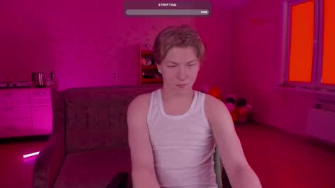 Snapshot of themikesever chatting on February 16, 4:42 am Sever online show from February 16, 4:42 am