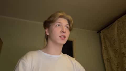 Snapshot of themikesever chatting on September 25, 6:11 pm Sever online show from September 25, 6:11 pm