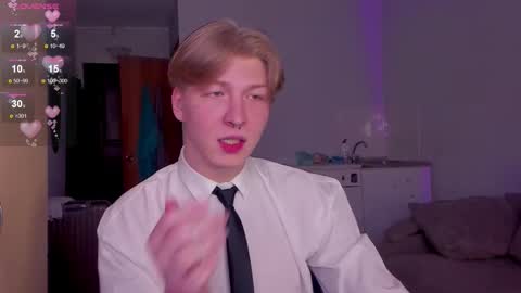 Snapshot of themikesever chatting on November 12, 9:21 am Sever online show from November 12, 9:21 am