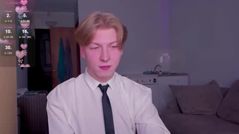 Snapshot of themikesever chatting on November 13, 10:47 am Sever online show from November 13, 10:47 am