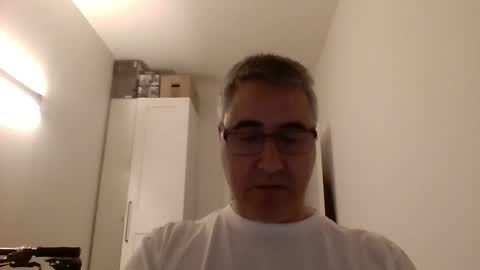 Snapshot of themohican chatting on March 9, 6:12 pm Themohican online show from March 9, 6:12 pm