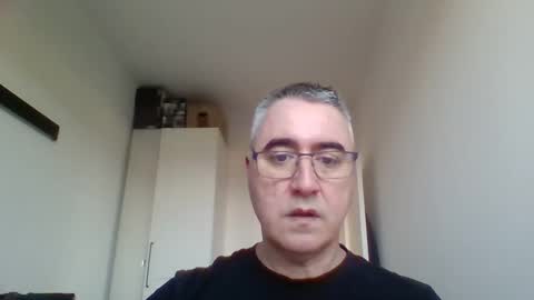 Snapshot of themohican chatting on March 26, 10:10 am Themohican online show from March 26, 10:10 am