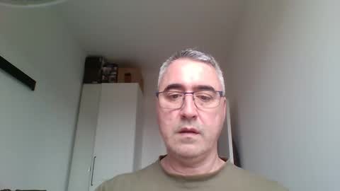 Snapshot of themohican chatting on April 2, 4:15 pm Themohican online show from April 2, 4:15 pm