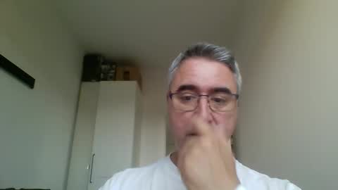 Themohican online show from May 11, 11:38 am