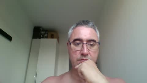 Themohican online show from May 31, 12:56 pm