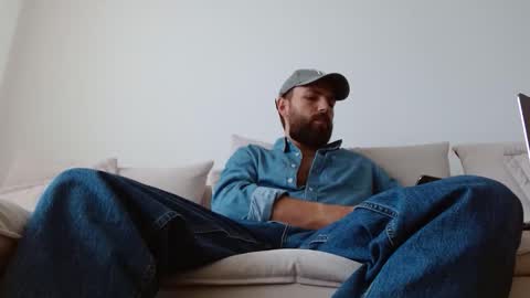 Snapshot of themonarchgoat chatting on September 17, 1:35 pm TheMonarchGoat online show from September 17, 1:35 pm