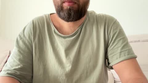 Snapshot of themonarchgoat chatting on September 18, 8:27 am TheMonarchGoat online show from September 18, 8:27 am