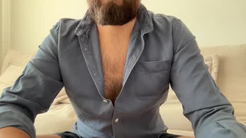 Snapshot of themonarchgoat chatting on September 28, 9:58 am TheMonarchGoat online show from September 28, 9:58 am