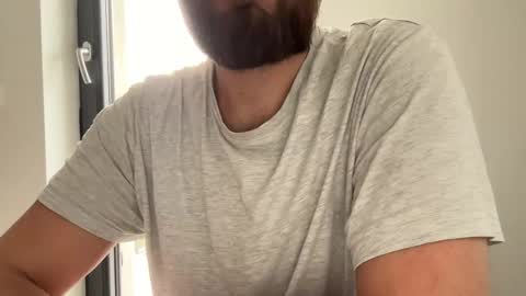 Snapshot of themonarchgoat chatting on October 26, 6:41 am TheMonarchGoat online show from October 26, 6:41 am