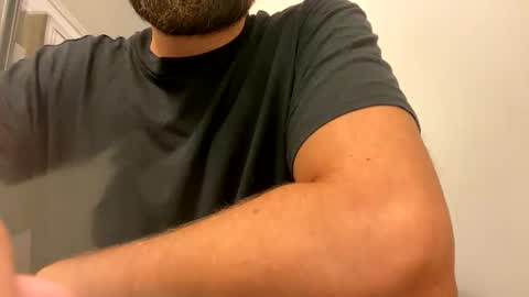 Snapshot of themonarchgoat chatting on November 27, 12:02 am TheMonarchGoat online show from November 27, 12:02 am