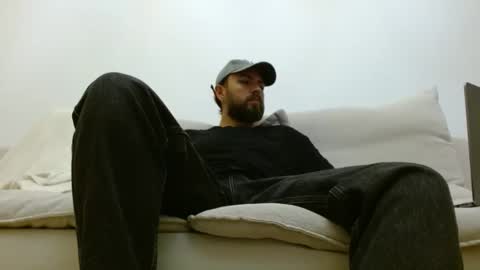 Snapshot of themonarchgoat chatting on November 28, 12:13 am TheMonarchGoat online show from November 28, 12:13 am