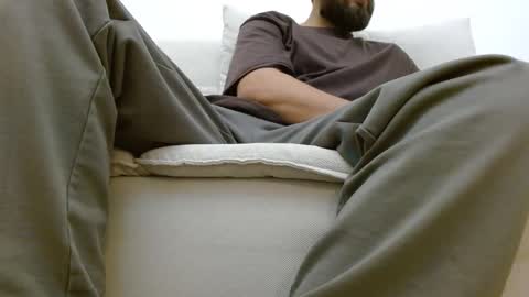 Snapshot of themonarchgoat chatting on December 19, 7:21 pm TheMonarchGoat online show from December 19, 7:21 pm