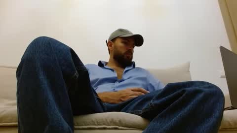 Snapshot of themonarchgoat chatting on January 15, 4:06 am TheMonarchGoat online show from January 15, 4:06 am