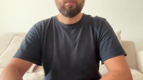 Snapshot of themonarchgoat chatting on January 17, 10:31 am TheMonarchGoat online show from January 17, 10:31 am