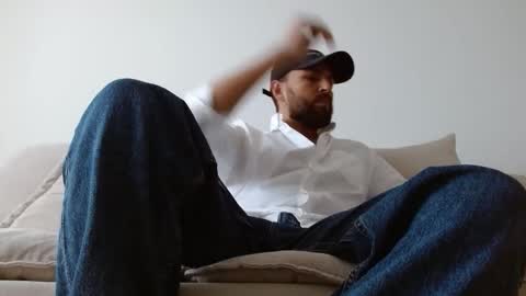 Snapshot of themonarchgoat chatting on January 19, 12:31 pm TheMonarchGoat online show from January 19, 12:31 pm