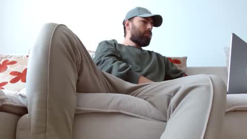 Snapshot of themonarchgoat chatting on February 20, 10:49 am TheMonarchGoat online show from February 20, 10:49 am