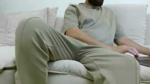 Snapshot of themonarchgoat chatting on February 22, 9:13 pm TheMonarchGoat online show from February 22, 9:13 pm