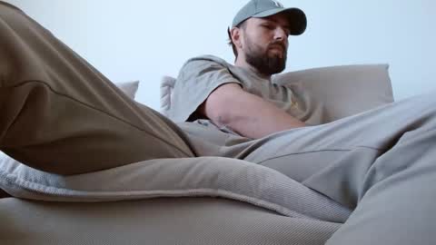 Snapshot of themonarchgoat chatting on February 27, 3:01 pm TheMonarchGoat online show from February 27, 3:01 pm