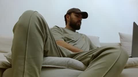 Snapshot of themonarchgoat chatting on March 16, 1:22 am TheMonarchGoat online show from March 16, 1:22 am