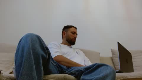 Snapshot of themonarchgoat chatting on March 27, 3:12 pm TheMonarchGoat online show from March 27, 3:12 pm