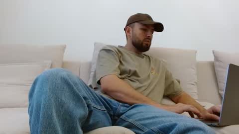 Snapshot of themonarchgoat chatting on March 29, 5:29 am TheMonarchGoat online show from March 29, 5:29 am