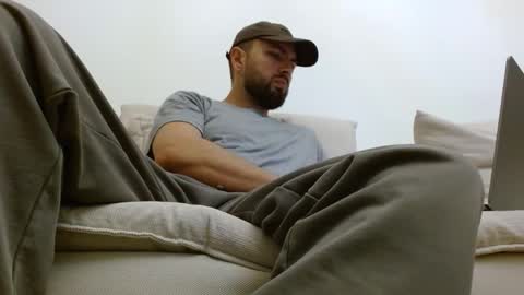 Snapshot of themonarchgoat chatting on April 1, 1:50 am TheMonarchGoat online show from April 1, 1:50 am