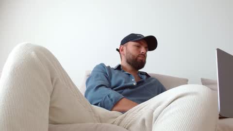 Snapshot of themonarchgoat chatting on April 5, 5:59 am TheMonarchGoat online show from April 5, 5:59 am