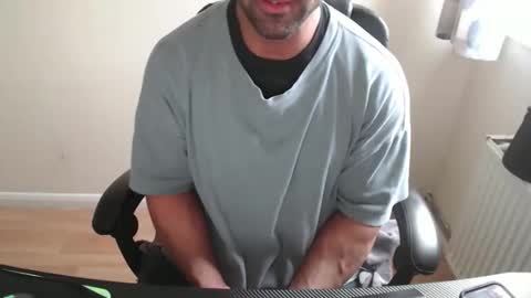 Snapshot of themusclefactory chatting on October 4, 1:31 pm TheMuscleFactory online show from October 4, 1:31 pm