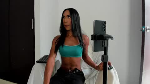 Snapshot of thenewclass chatting on June 17, 3:35 pm Andriw and Maiol online show from June 17, 3:35 pm