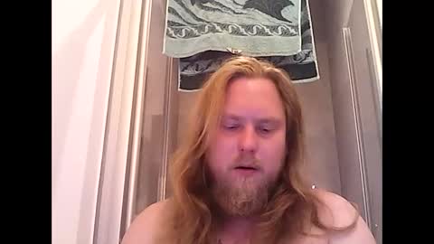 Snapshot of thenewdude1992 chatting on October 1, 11:00 pm thenewdude1992 online show from October 1, 11:00 pm