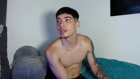 Snapshot of theo_levis chatting on March 28, 8:08 pm theo_levis online show from March 28, 8:08 pm