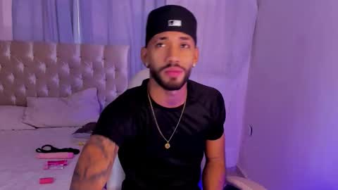 Theo Sky online show from September 27, 8:03 pm