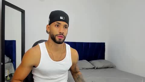 Theo Sky online show from October 8, 8:28 pm