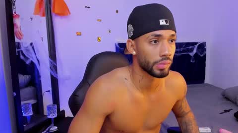 Theo Sky online show from October 17, 3:47 pm