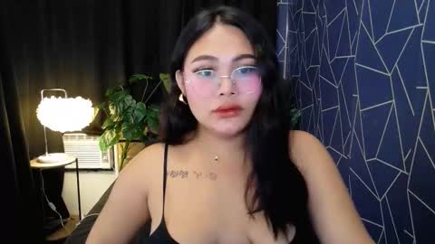 FRANCINE online show from February 24, 7:12 pm