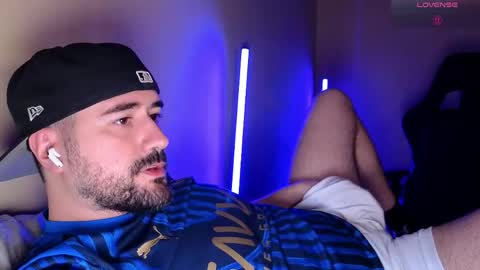 Theo Ravi online show from April 23, 3:41 am