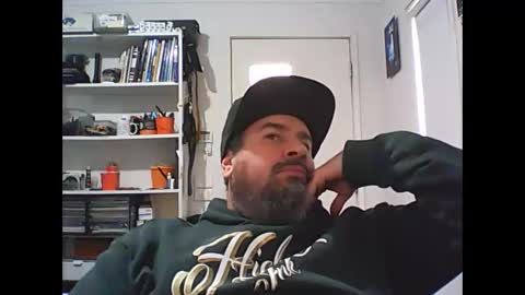 aussiebeard online show from September 10, 3:39 am