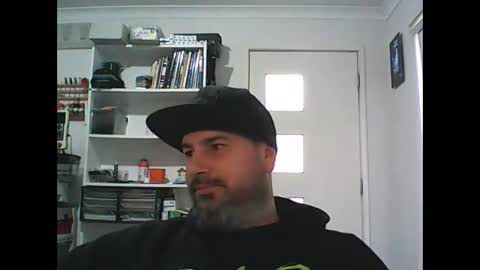 aussiebeard online show from November 9, 1:04 am