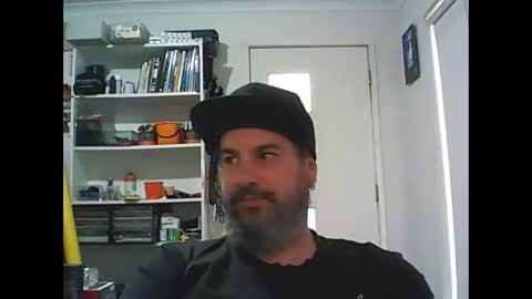 aussiebeard online show from February 11, 1:32 am