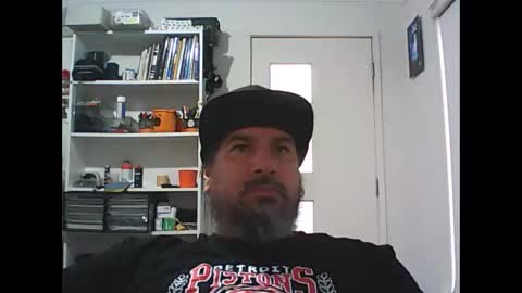 aussiebeard online show from March 11, 2:06 am